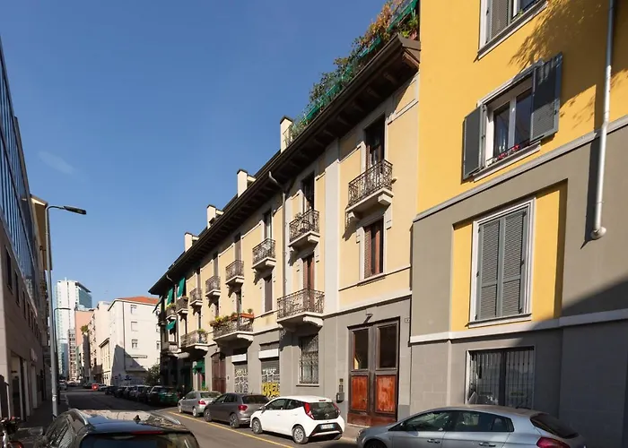 Porta Nuova Bright Studio With Balcony